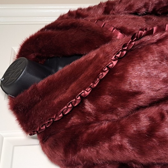 Terry Lewis Classic Luxuries Faux Fur ruffle detail Burgundy Jacket Size XS - Picture 2 of 13